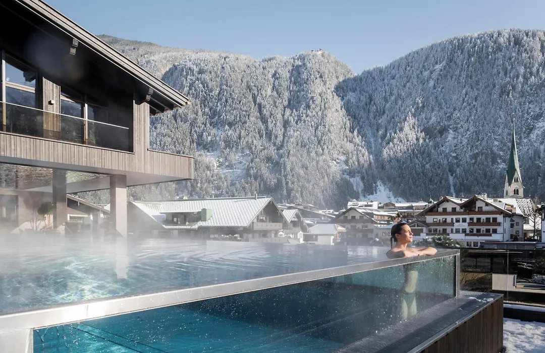 Neuhaus Zillertal Resort-1
